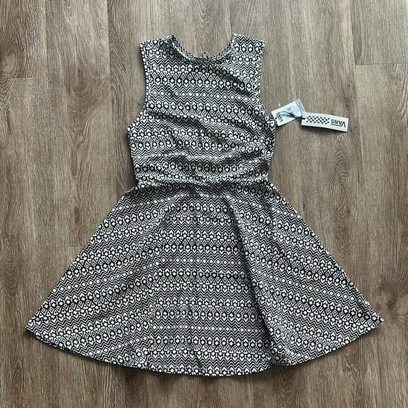 NWT Vans Stewart Dress Size Small Printed High Neck - Picture 1 of 5